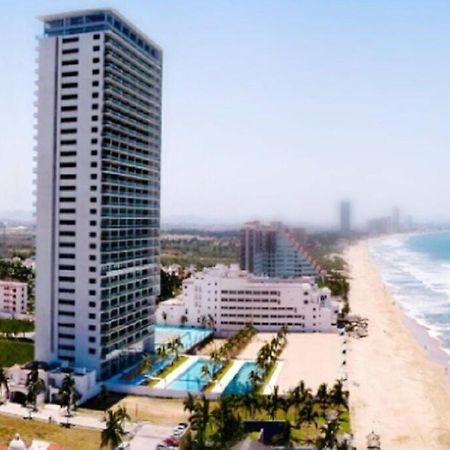 Beautiful 3 Bedroom, Fully Furnished, On The Beach Mazatlan Bagian luar foto