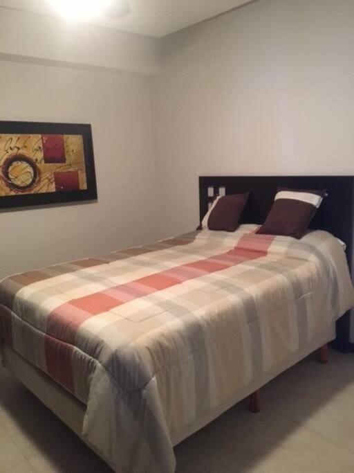 Beautiful 3 Bedroom, Fully Furnished, On The Beach Mazatlan Bagian luar foto