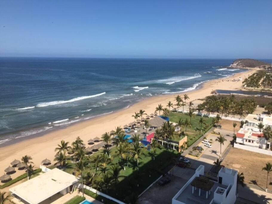 Beautiful 3 Bedroom, Fully Furnished, On The Beach Mazatlan Bagian luar foto